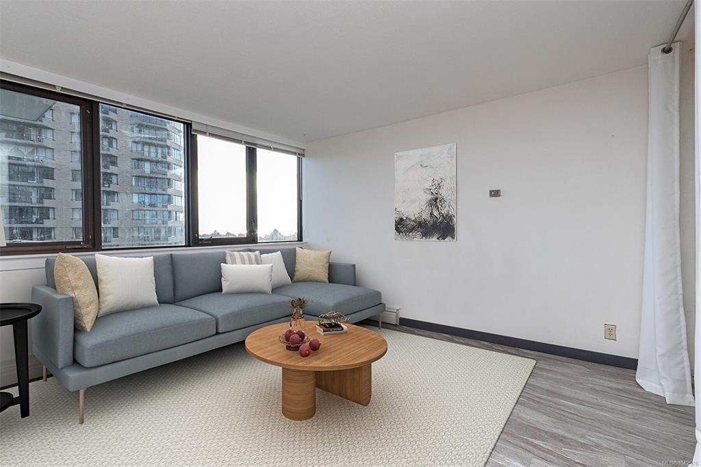 647 Michigan Street #1008 - Photo 6 of 30