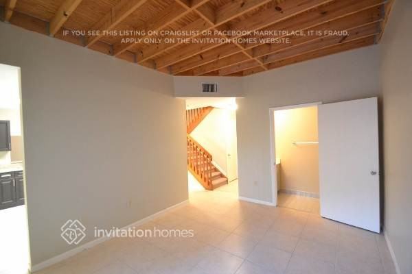 531 Nw 207th Ter - Photo 4 of 13
