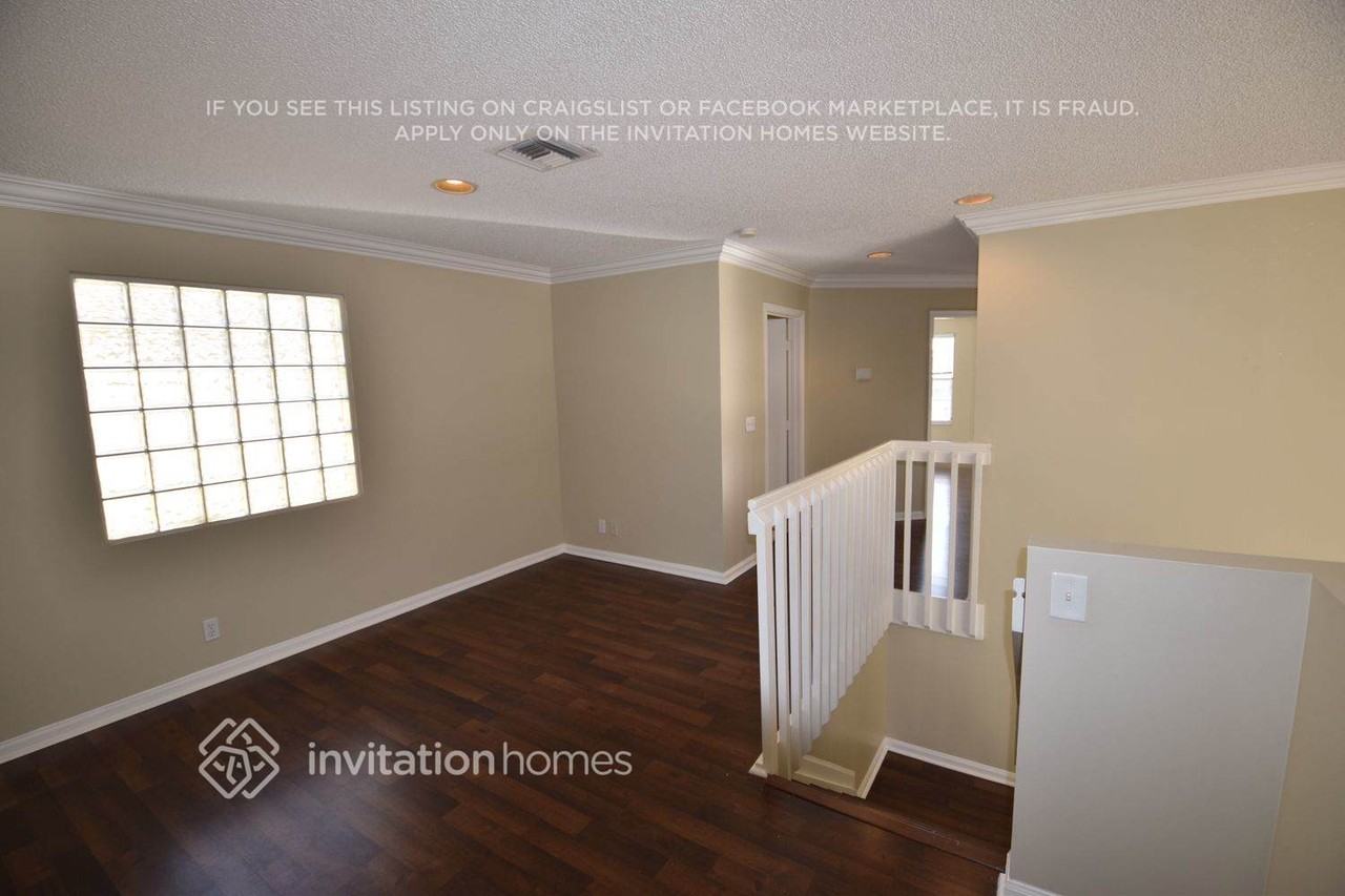 7901 Lakewood Cove Ct - Photo 6 of 12