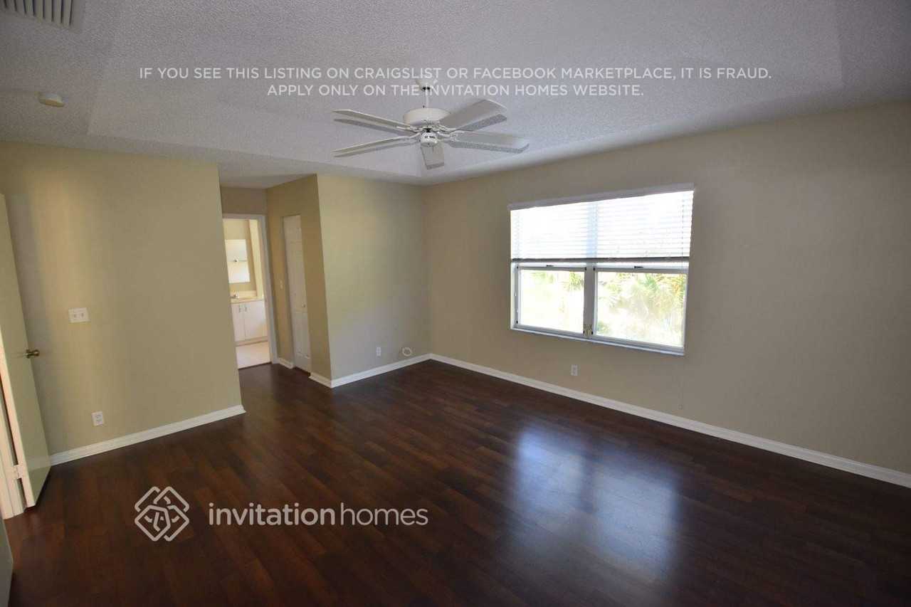 7901 Lakewood Cove Ct - Photo 7 of 12