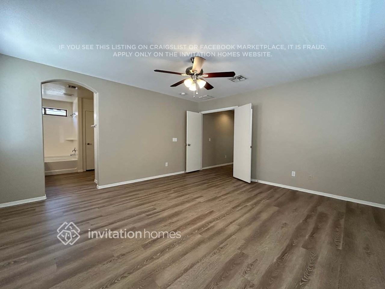 2122 S 114th Ave - Photo 3 of 17