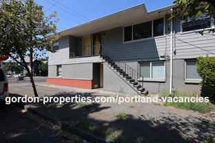 2803 Ne Hoyt St - Photo 1 of 1
