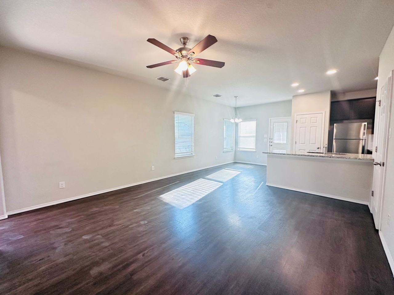 5611 Rio Cyn - Photo 3 of 25