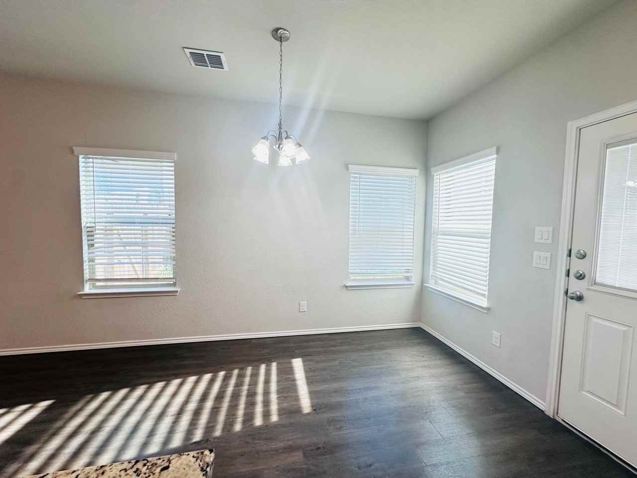 5611 Rio Cyn - Photo 4 of 25