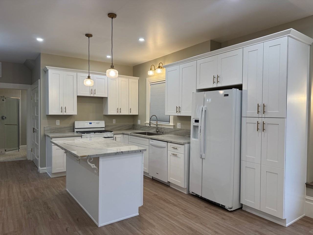2146 C St - Photo 4 of 20