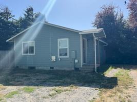 featured image of 1742 Anderson Ave