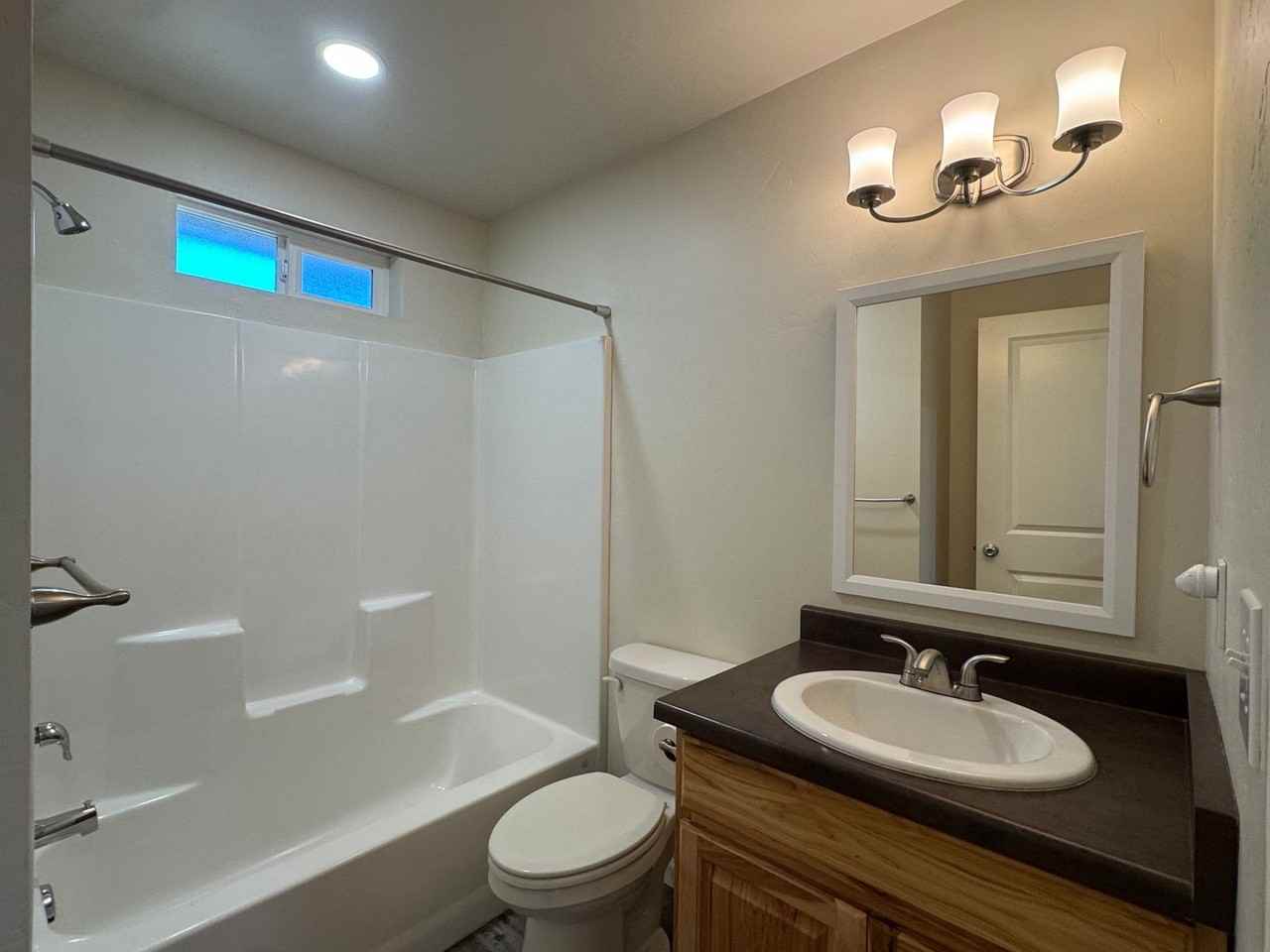 1742 Anderson Ave - Photo 5 of 10