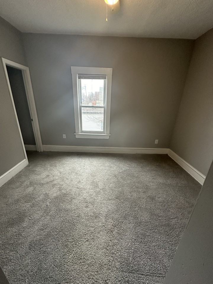 4520 Bush Ave #4 - Photo 4 of 19