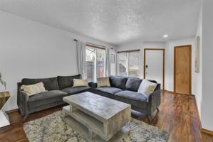 featured image of 1005 W Targee St