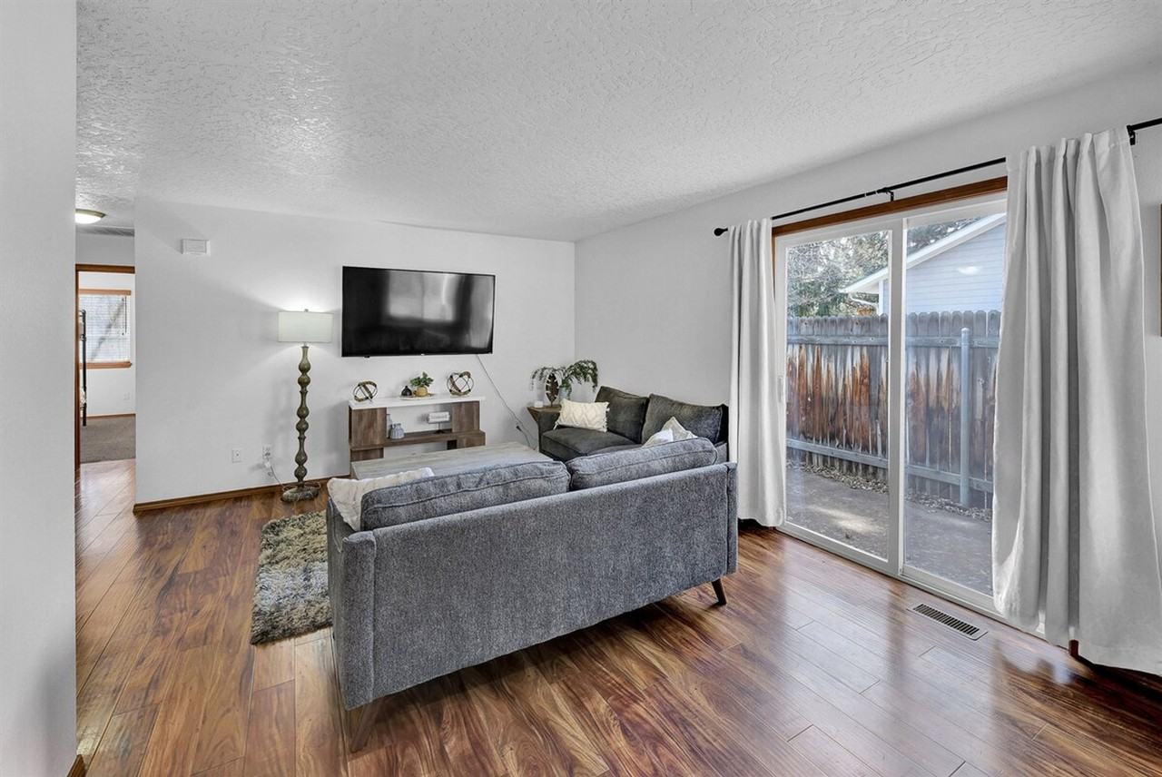 1005 W Targee St #1547106P - Photo 3 of 19