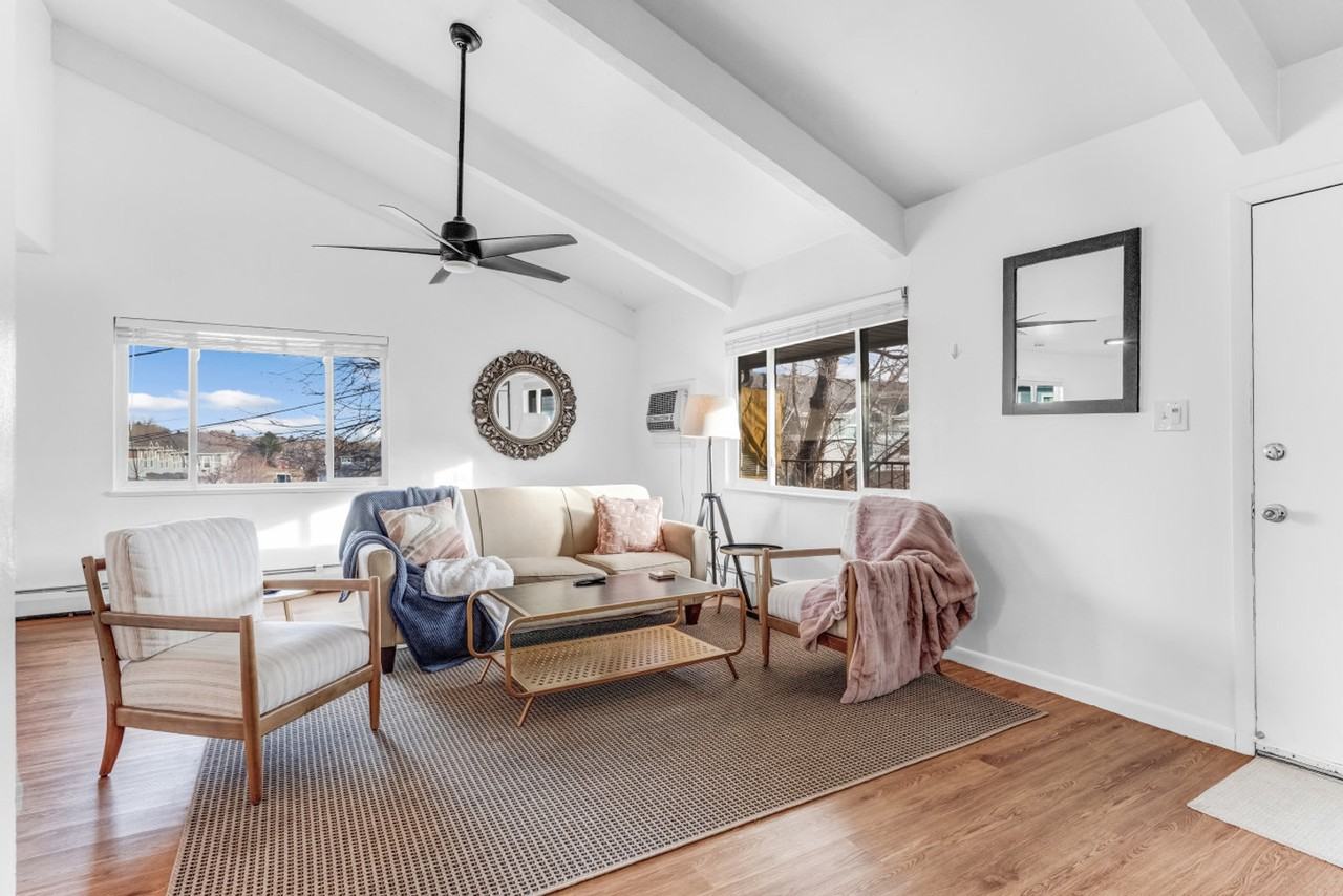 1190 Oak Street - Photo 2 of 37