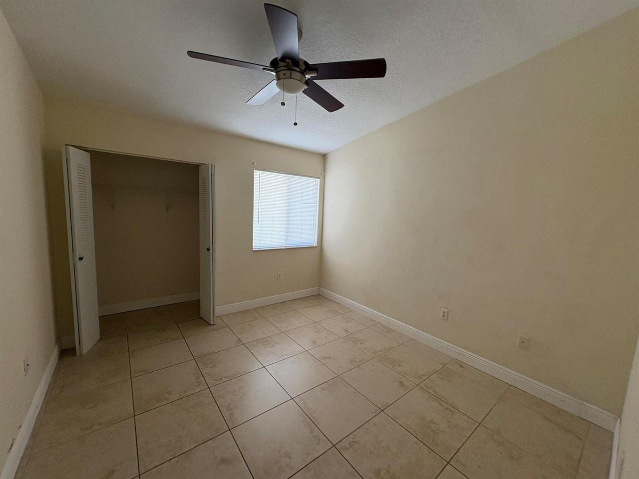 6235 Southwest 47th Manor #202 - Photo 5 of 7