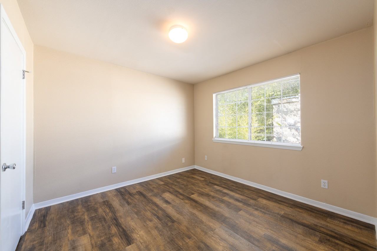 7300 Twin Crest Dr #201 - Photo 3 of 26