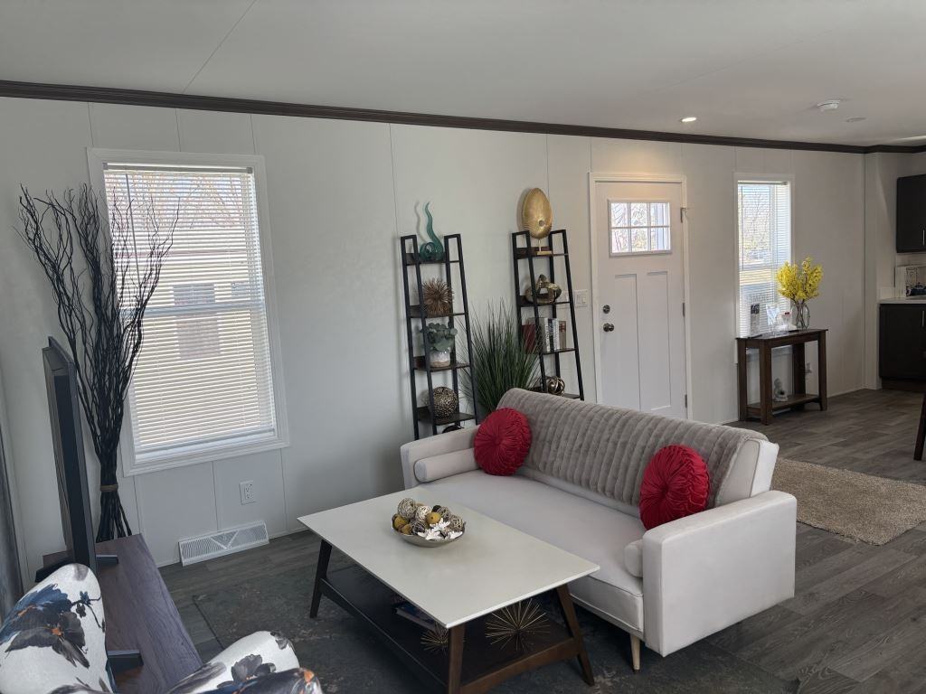127 Cimarron - Photo 3 of 34