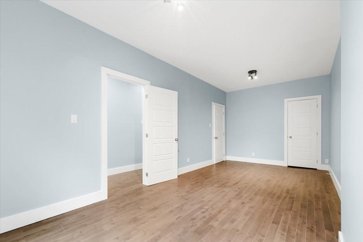 2231 Avenue Old Orchard - Photo 7 of 30