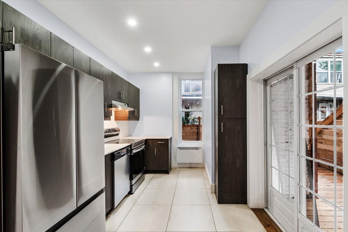 2231 Avenue Old Orchard - Photo 4 of 30