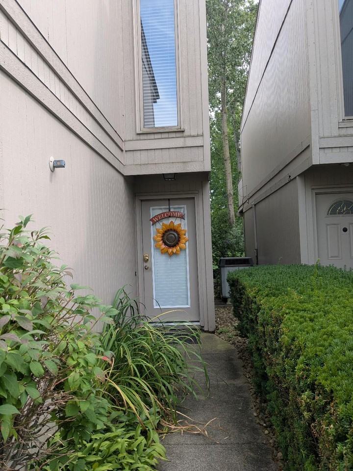 8064 Steven David Drive - Photo 2 of 19