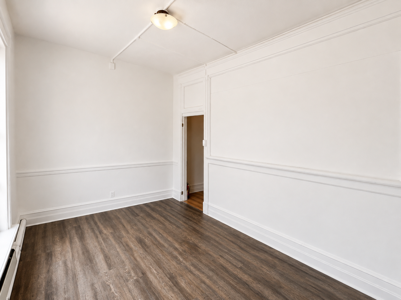 2980 Dundas Street West - Photo 4 of 10