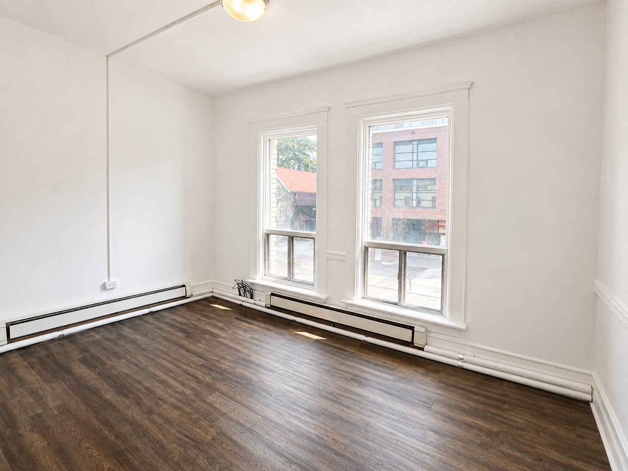 2980 Dundas Street West - Photo 5 of 10