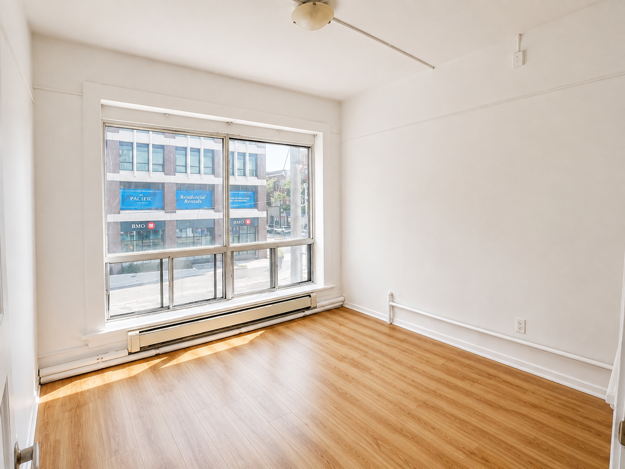 2980 Dundas Street West - Photo 7 of 10