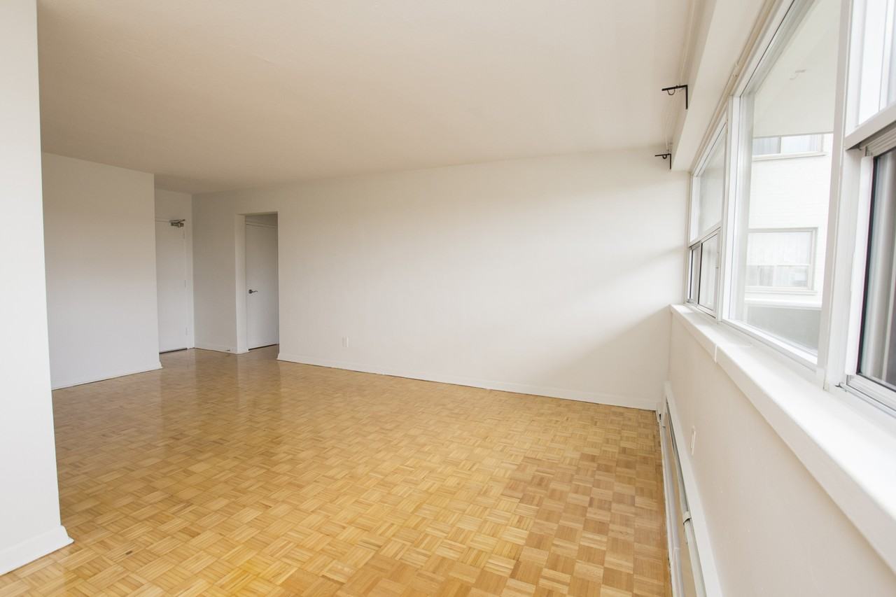 50 Thorncliffe Park Apartments - Photo 4 of 6