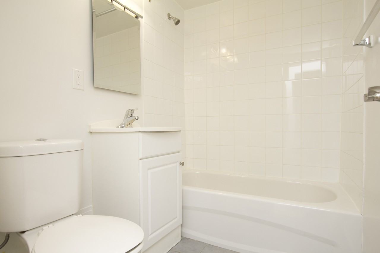 50 Thorncliffe Park Apartments - Photo 6 of 6
