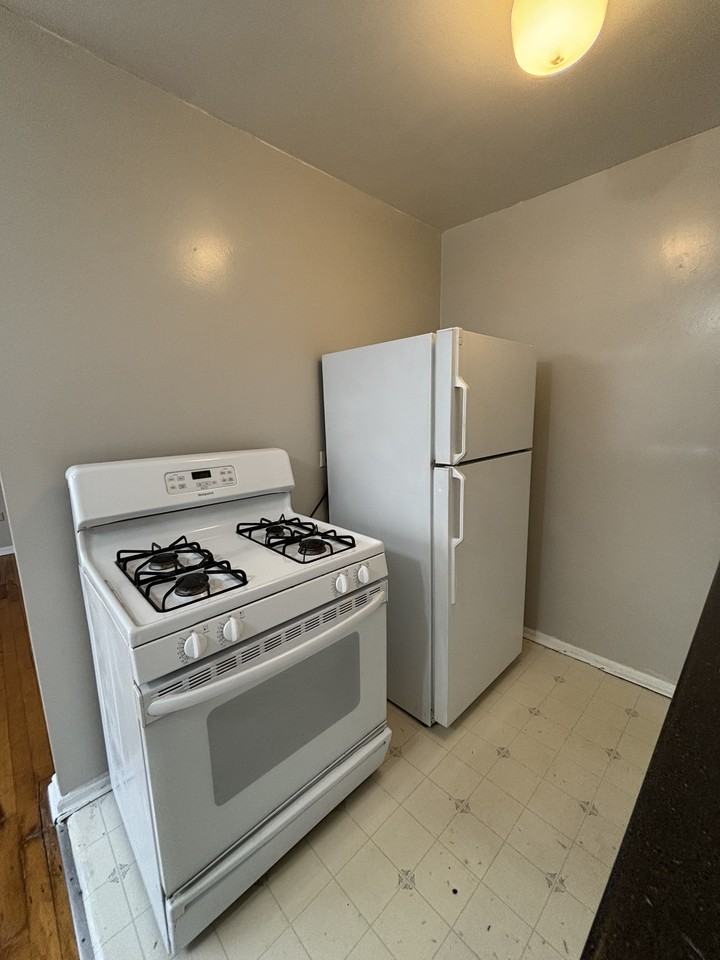 1160 N Colorado Blvd #35 - Photo 6 of 12