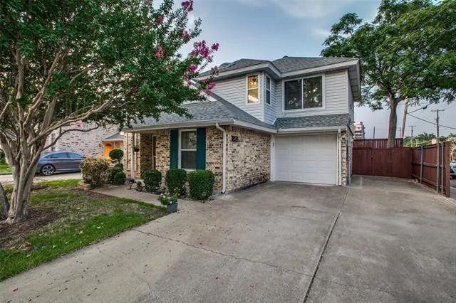 3431 San Jacinto St - Photo 2 of 20