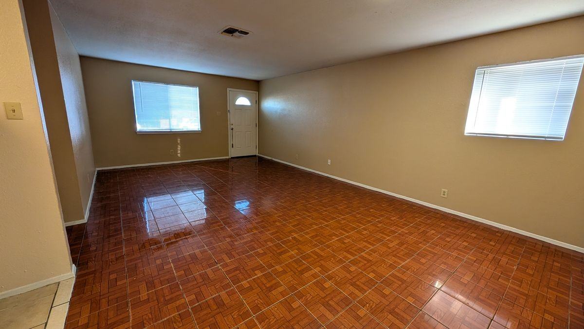 11231 Bel Air Dr ##1 - Photo 3 of 7