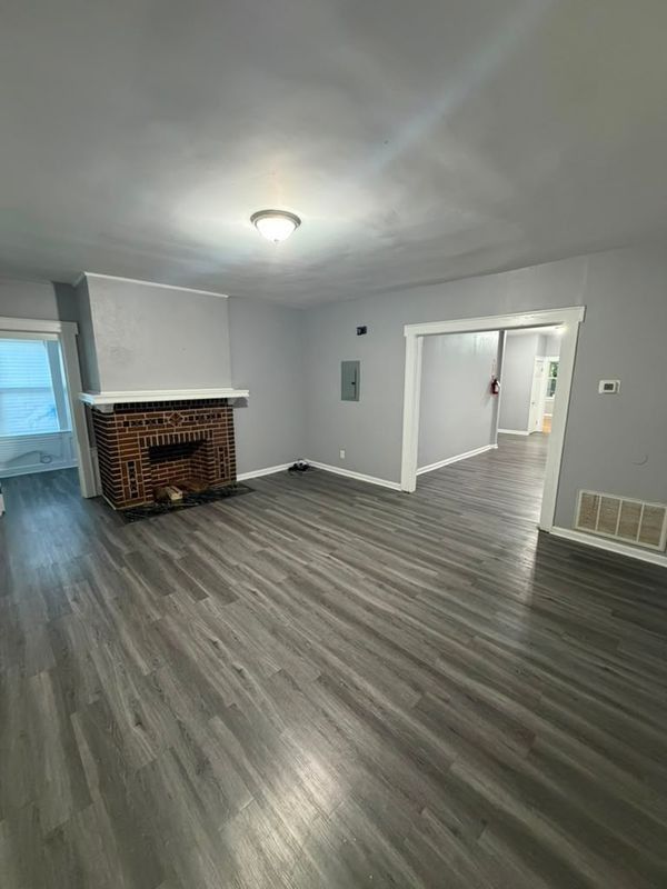 17 Poe Ave - Photo 2 of 12