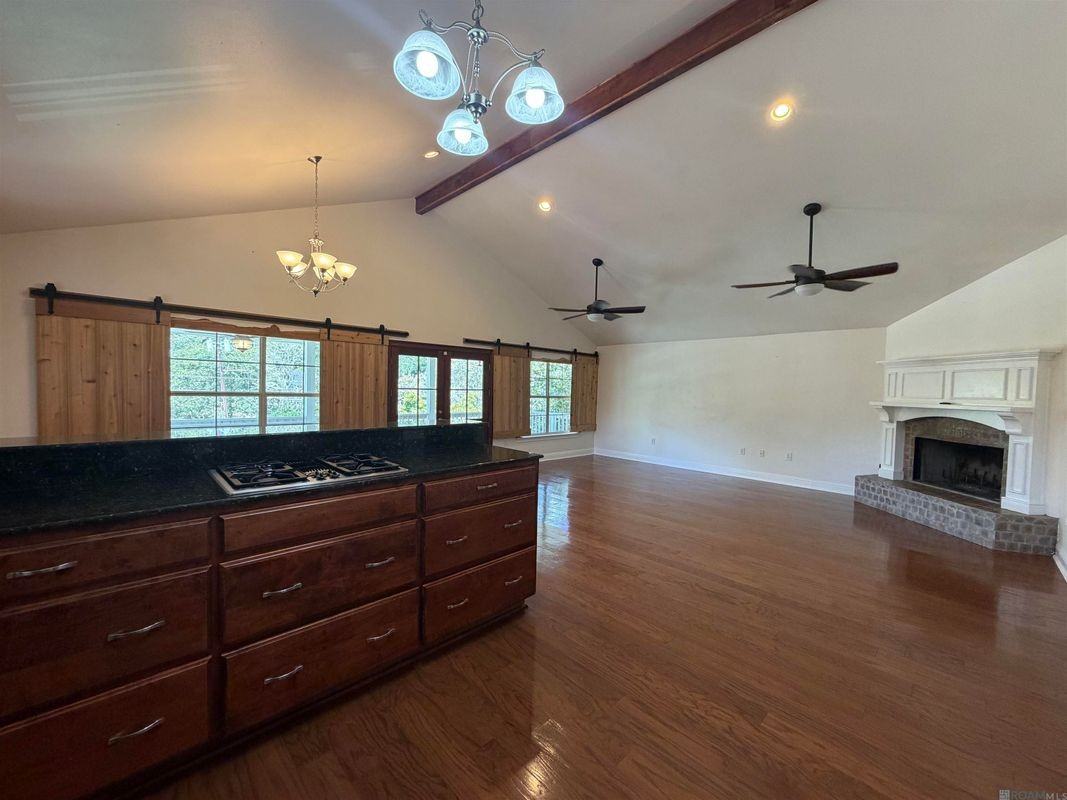 336 N River Rd - Photo 7 of 27