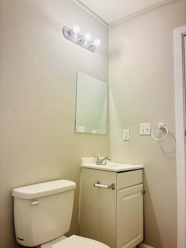733 Wilson Rd - Photo 2 of 20