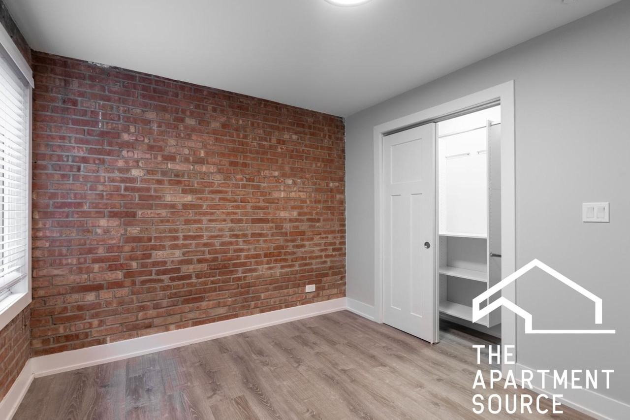1220 N La Salle Dr #E4 - Photo 6 of 20