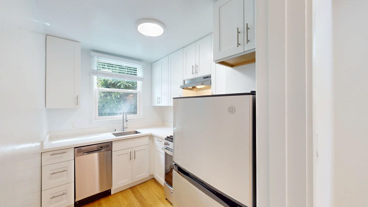 706 Church St #209 - Photo 5 of 16