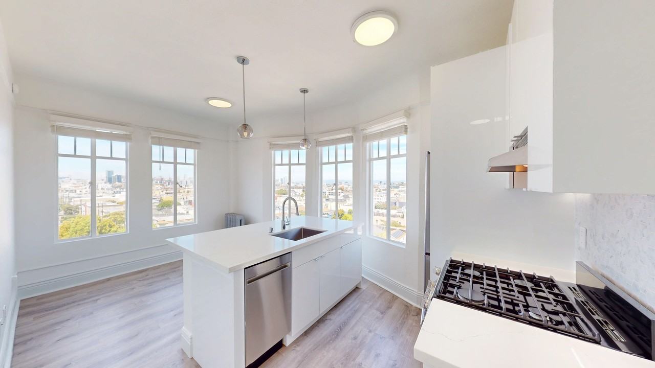 3272 21st St #602 - Photo 4 of 12
