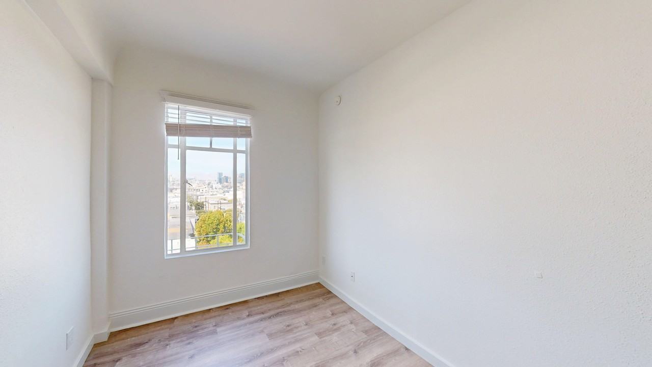 3272 21st St #602 - Photo 6 of 12