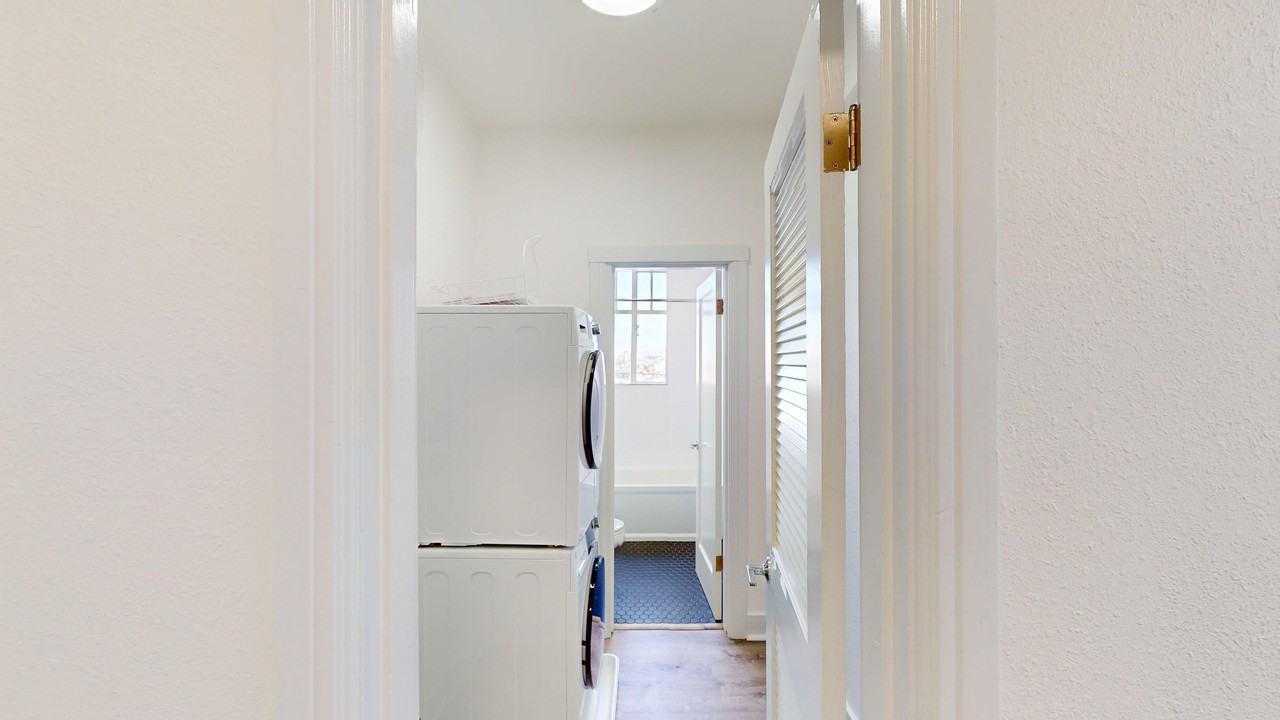 3272 21st St #602 - Photo 7 of 12