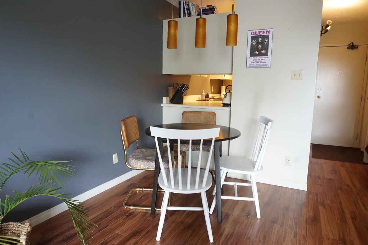 2315 Mcintyre St - Photo 4 of 14