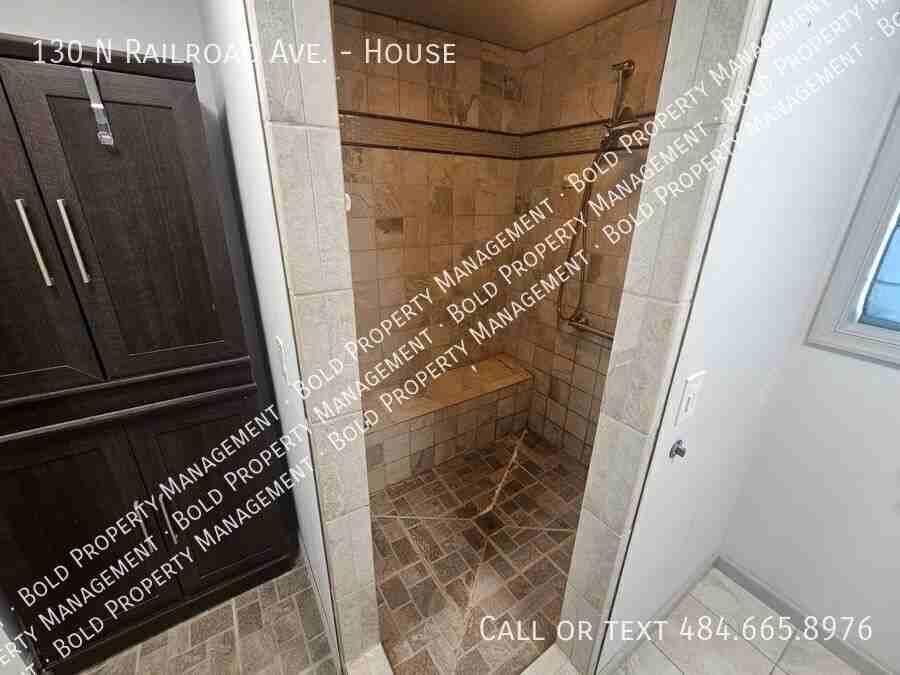 130 N Railroad St - Photo 6 of 18