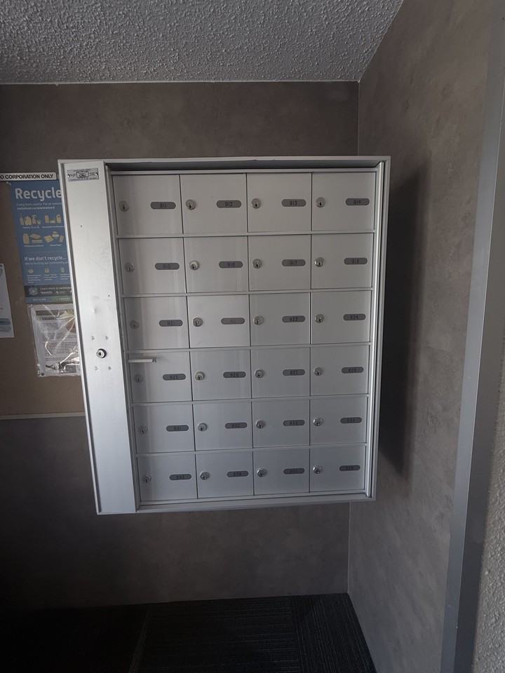 310 Stillwater Dr - Photo 2 of 9