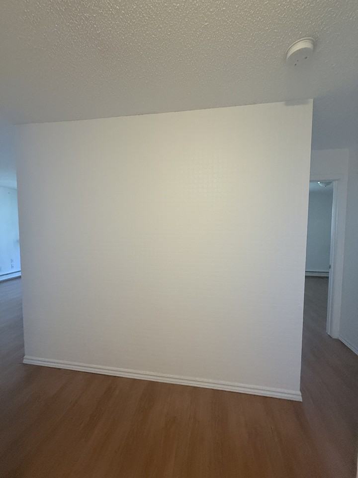 310 Stillwater Dr - Photo 5 of 9