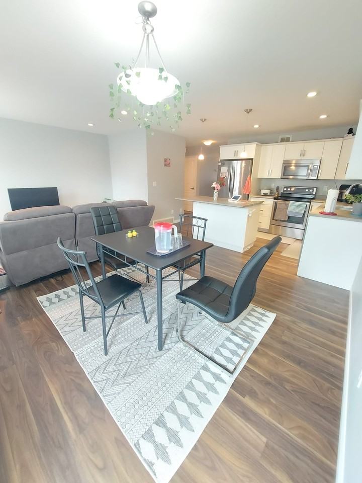 365 Dawson Cres - Photo 4 of 18