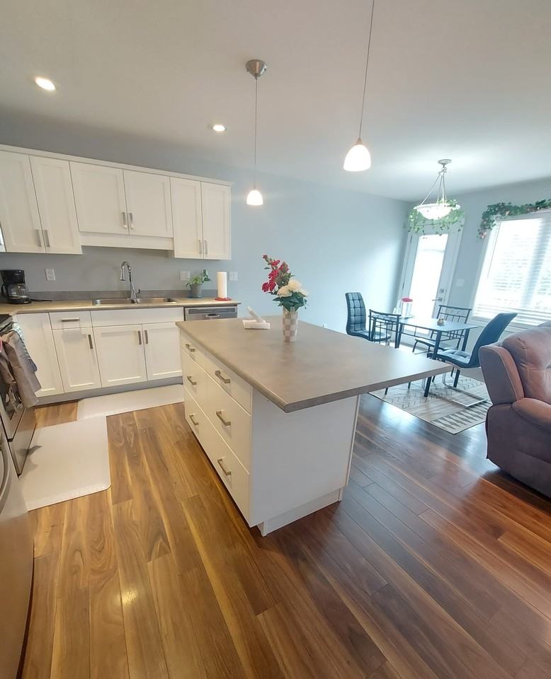 365 Dawson Cres - Photo 5 of 18