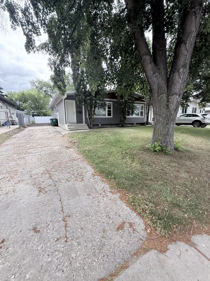 3222 Mcgill St - Photo 3 of 10