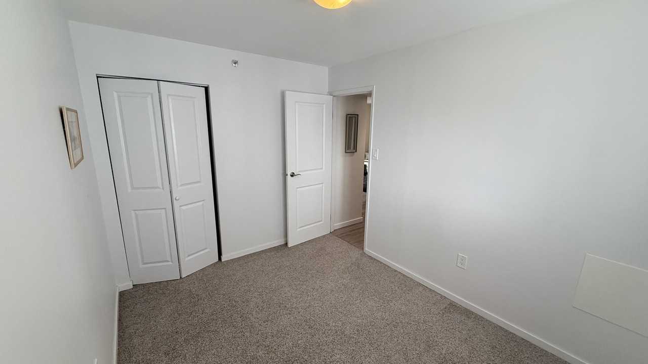405 5th Ave N - Photo 4 of 17