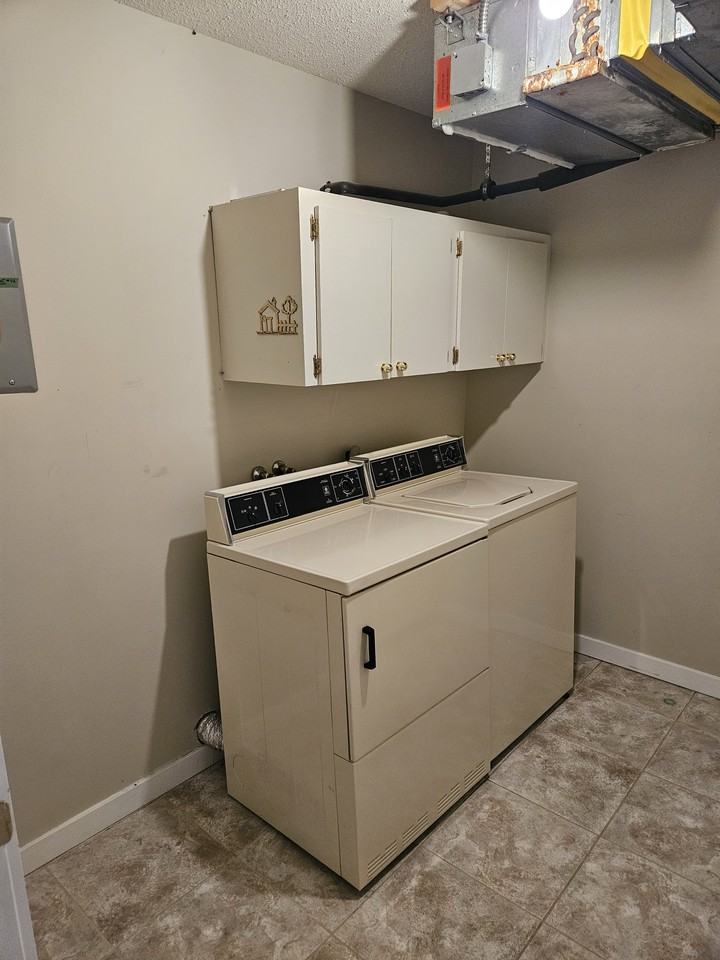 2315 Cornwall St - Photo 4 of 23