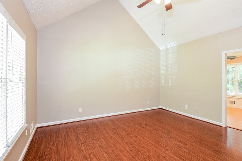 503 Brooksdale Dr - Photo 5 of 20