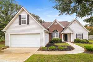 featured image of 465 Aristocrat Dr