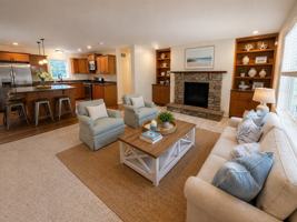 featured image of 2094 Fieldcrest Dr
