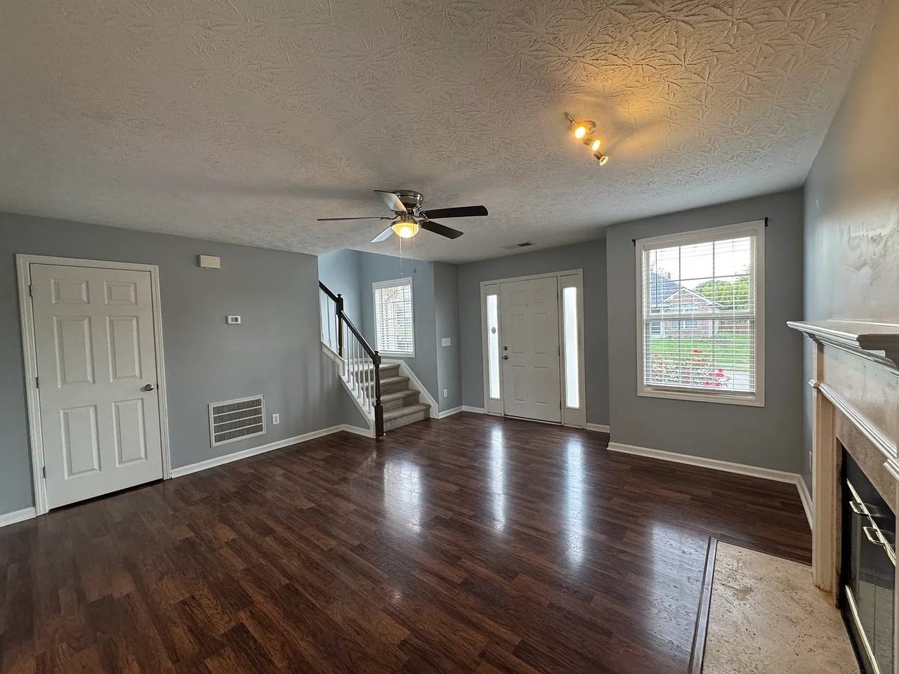 111 Warren Pass - Photo 4 of 37